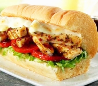 th_SUBWAY-Tuscan-Chicken-Sandwich